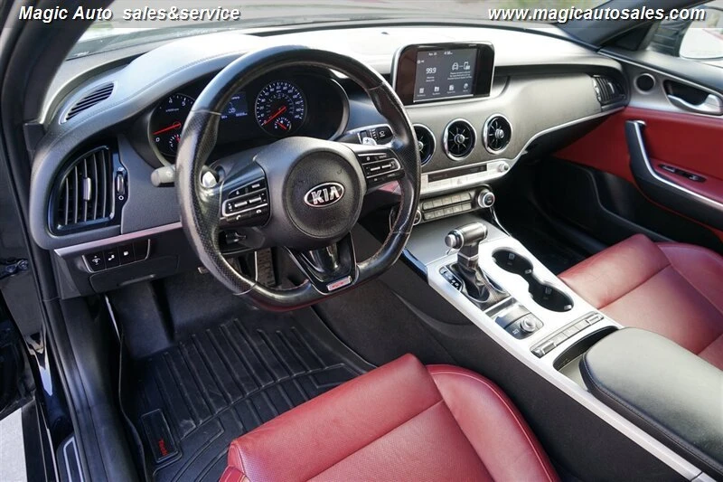 2019 Kia Stinger GT - Image 15 of 20