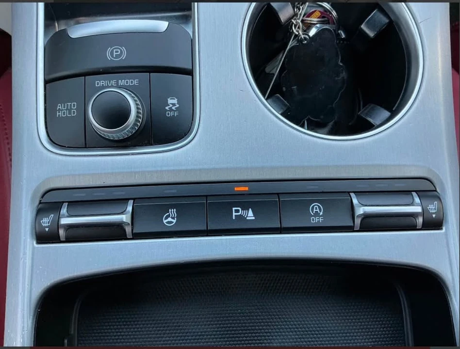 2019 Kia Stinger GT - Image 14 of 16