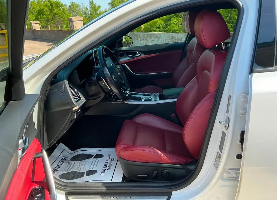 2019 Kia Stinger GT - Image 7 of 16