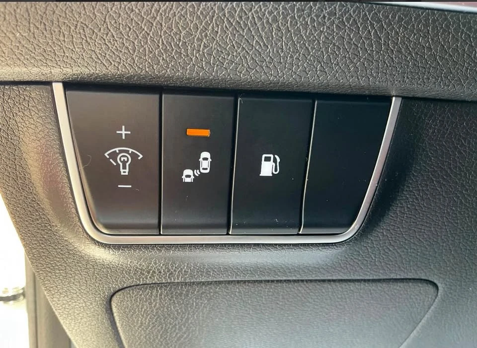 2019 Kia Stinger GT - Image 15 of 16
