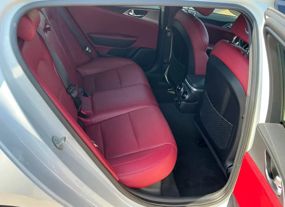 2019 Kia Stinger GT - Image 10 of 16