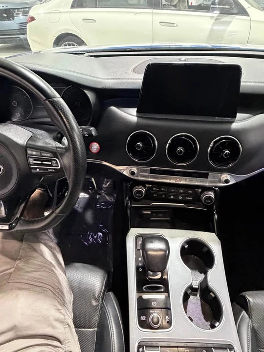 2019 Kia Stinger GT - Image 7 of 11