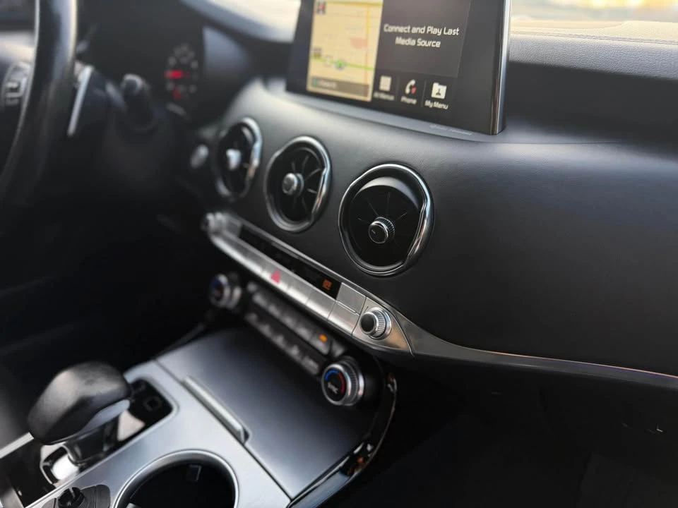 2019 Kia Stinger GT - Image 13 of 19