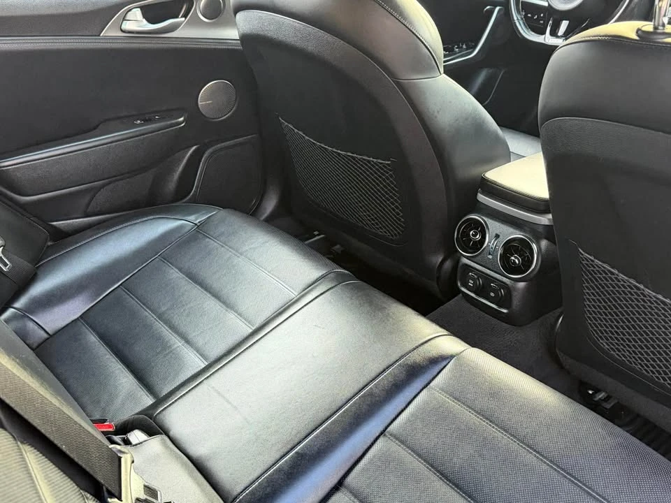 2019 Kia Stinger GT - Image 15 of 19