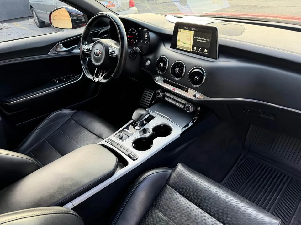 2019 Kia Stinger GT - Image 12 of 19