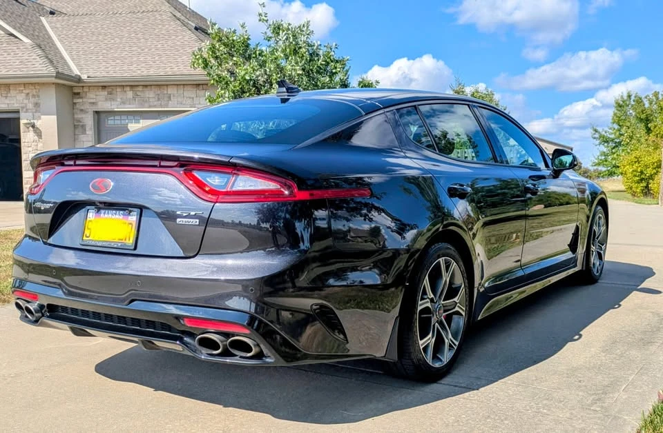2019 Kia Stinger GT - Image 9 of 20