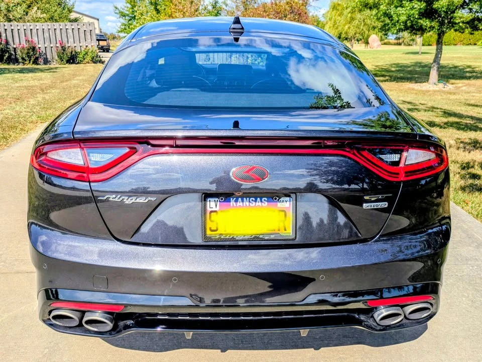 2019 Kia Stinger GT - Image 10 of 20