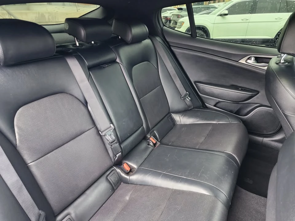 2019 Kia Stinger GT - Image 9 of 13