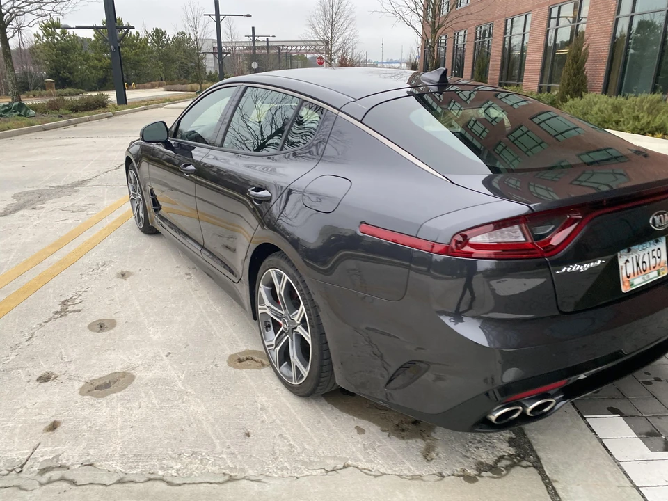 2019 Kia Stinger GT - Image 15 of 31