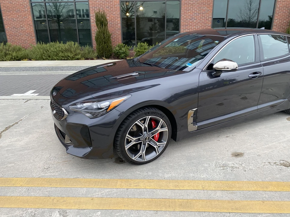 2019 Kia Stinger GT - Image 9 of 31