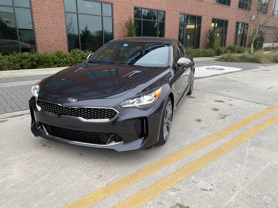 2019 Kia Stinger GT - Image 2 of 31