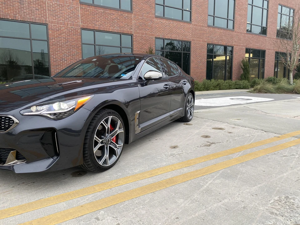 2019 Kia Stinger GT - Image 8 of 31