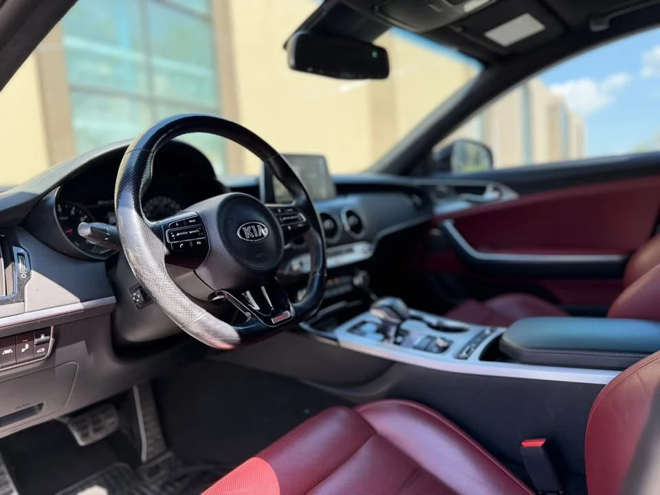 2019 Kia Stinger GT - Image 8 of 15