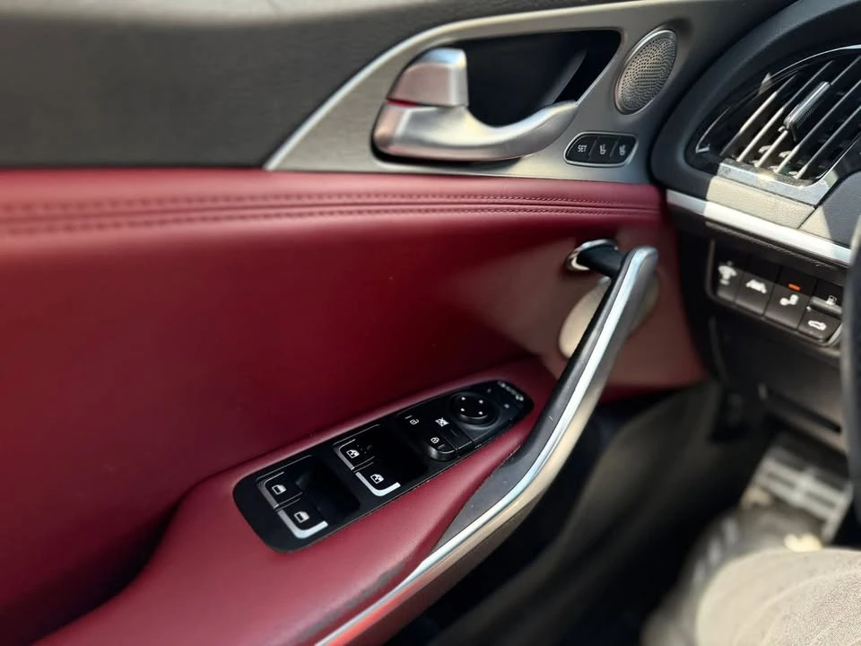 2019 Kia Stinger GT - Image 11 of 15