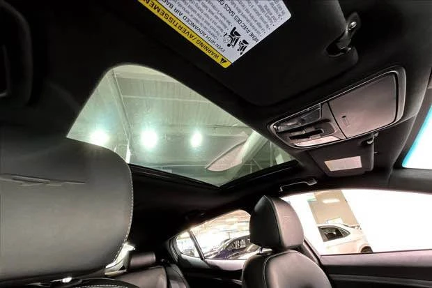 2019 Kia Stinger GT - Image 9 of 12