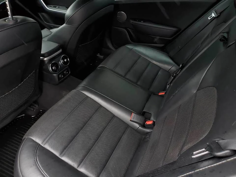 2019 Kia Stinger GT - Image 6 of 8
