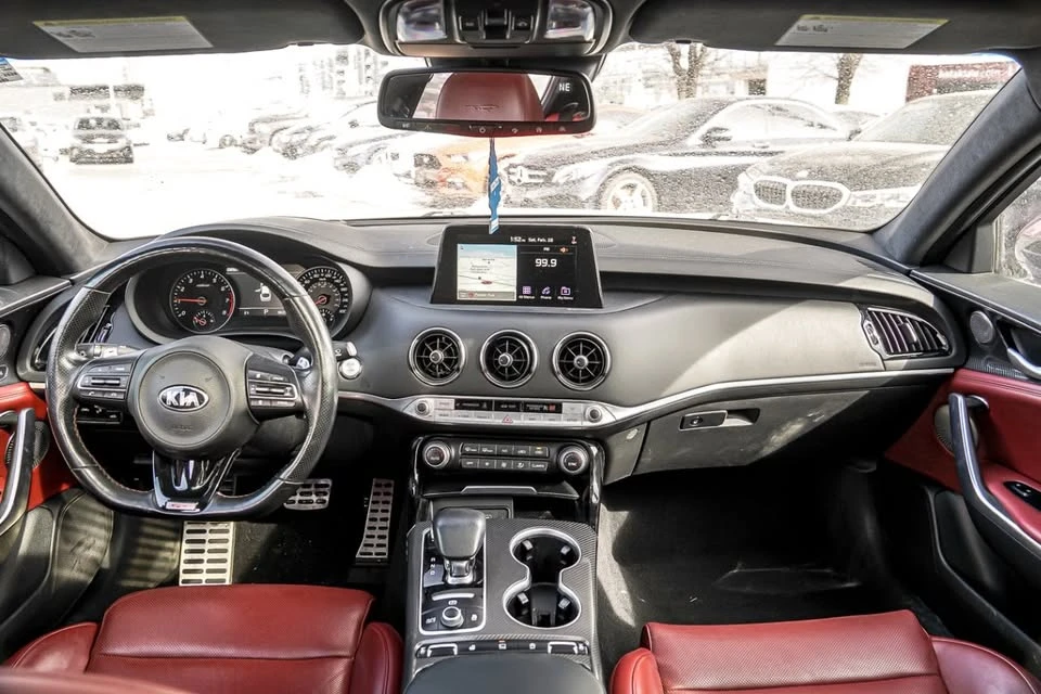 2019 Kia - Image 12 of 20