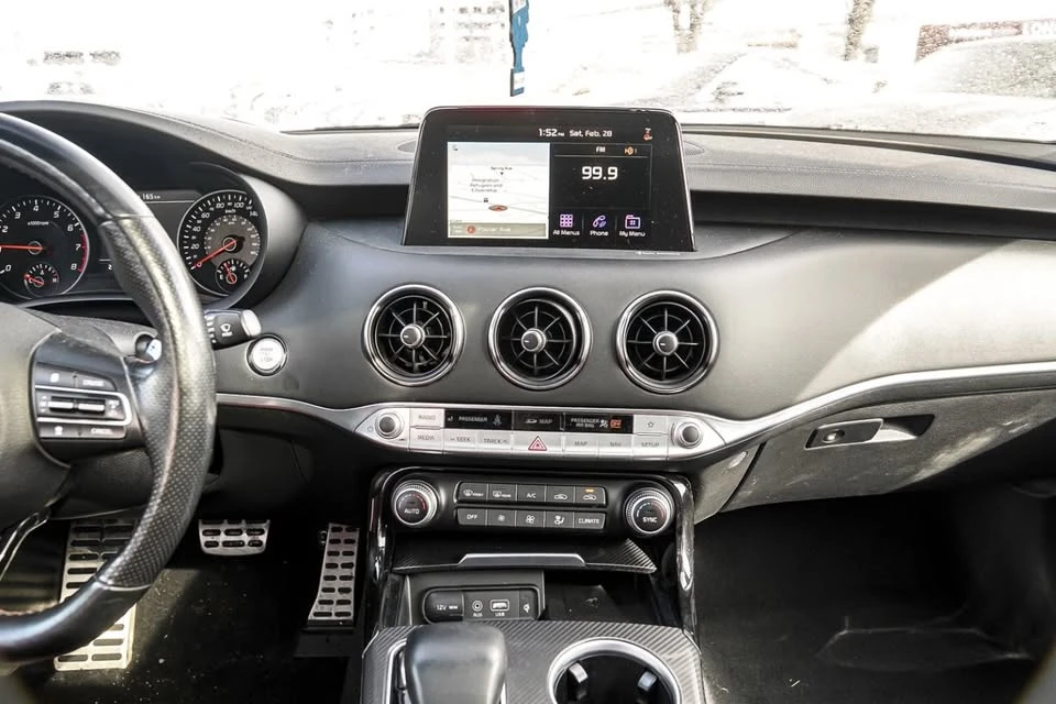 2019 Kia Stinger GT - Image 14 of 20