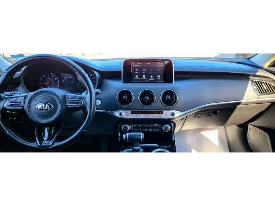 2019 Kia Stinger GT - Image 18 of 19