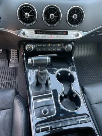 2019 Kia Stinger GT - Image 11 of 15