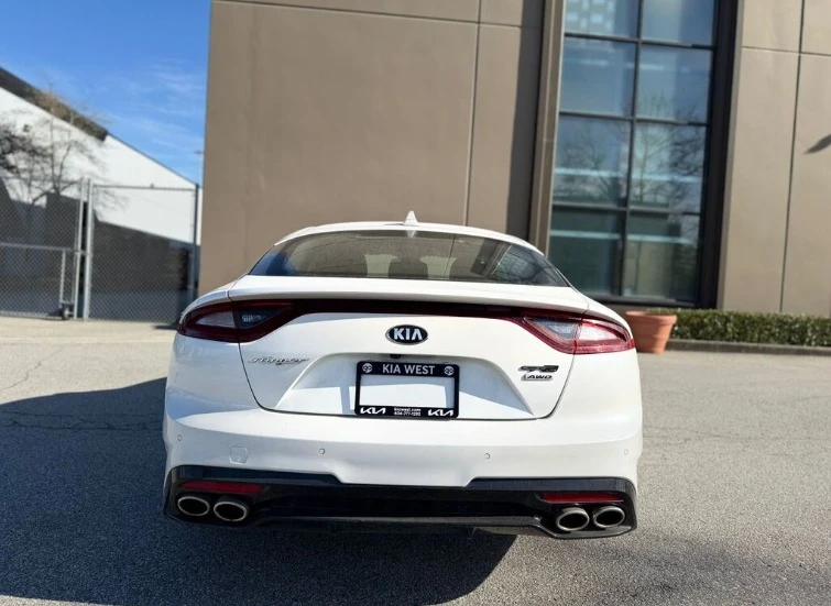 2019 Kia Stinger - Image 4 of 8