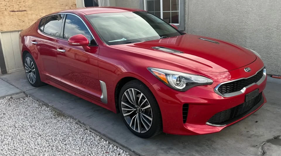 2019 Kia Stinger - Image 3 of 14