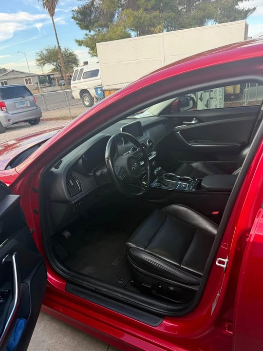 2019 Kia Stinger - Image 10 of 14