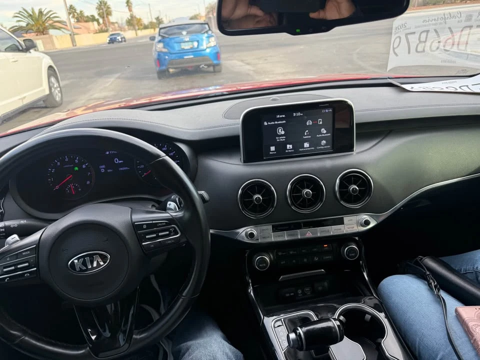 2019 Kia Stinger - Image 11 of 14