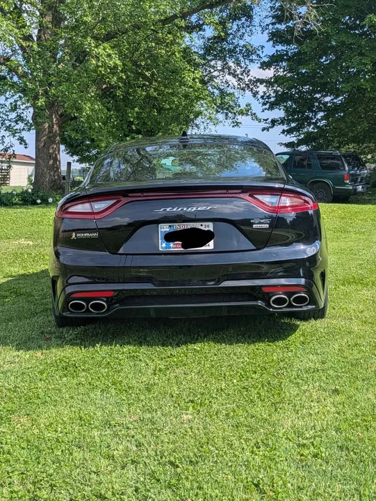 2019 Kia Stinger - Image 17 of 18