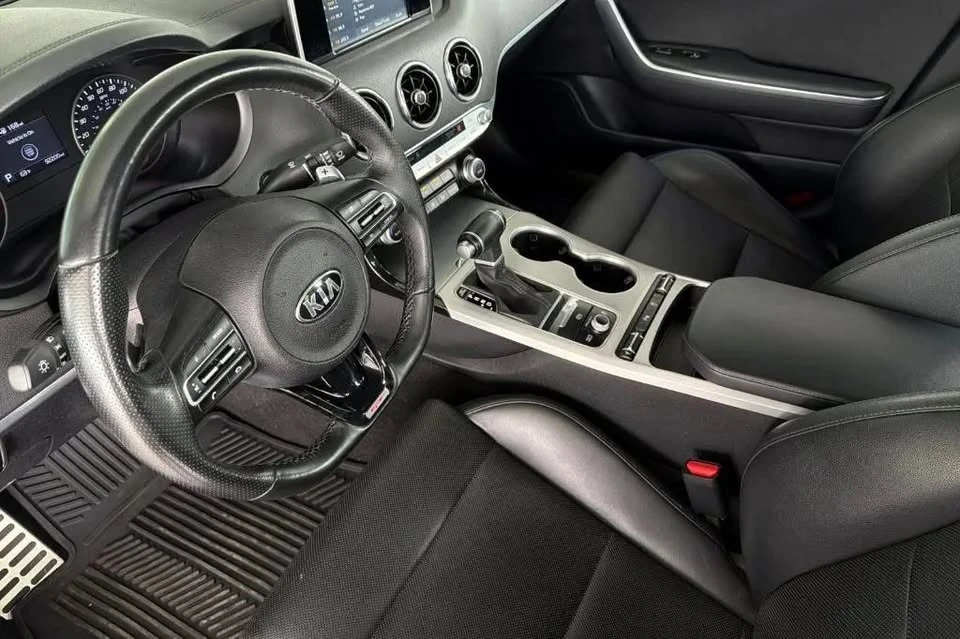 2019 Kia Stinger GT - Image 11 of 20