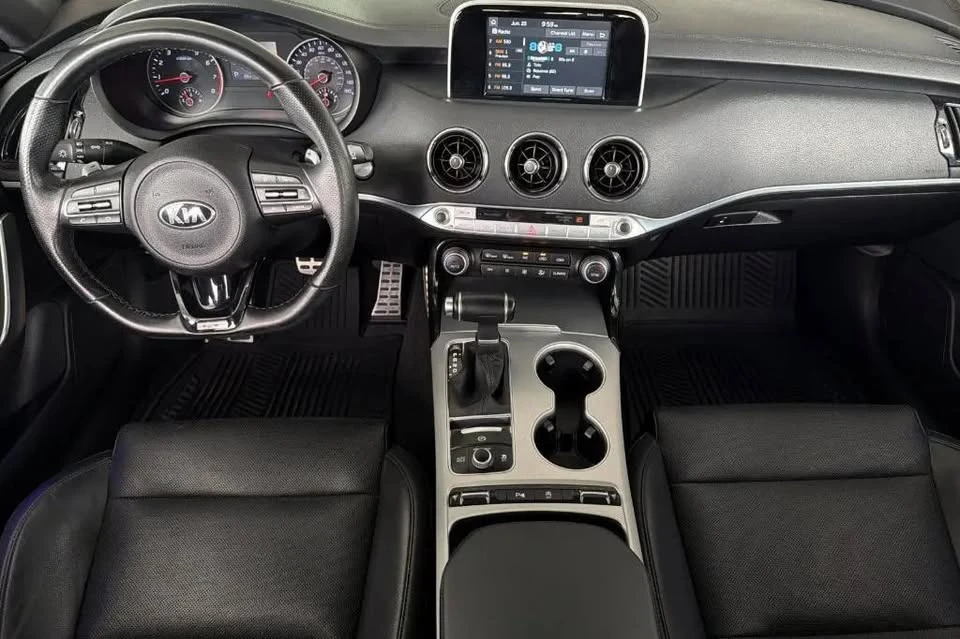 2019 Kia Stinger GT - Image 15 of 20