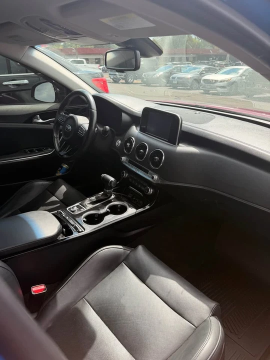 2019 Kia Stinger GT - Image 10 of 14