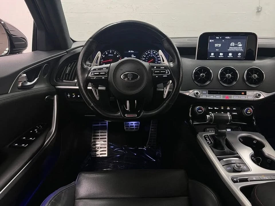 2019 Kia Stinger GT - Image 13 of 20