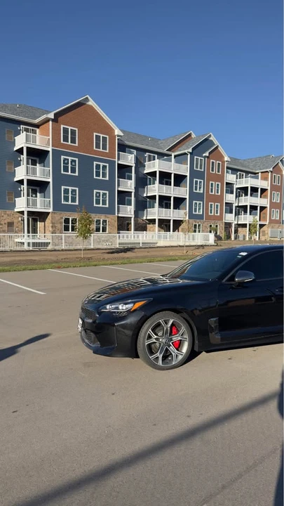 2019 Kia Stinger GT - Image 2 of 5