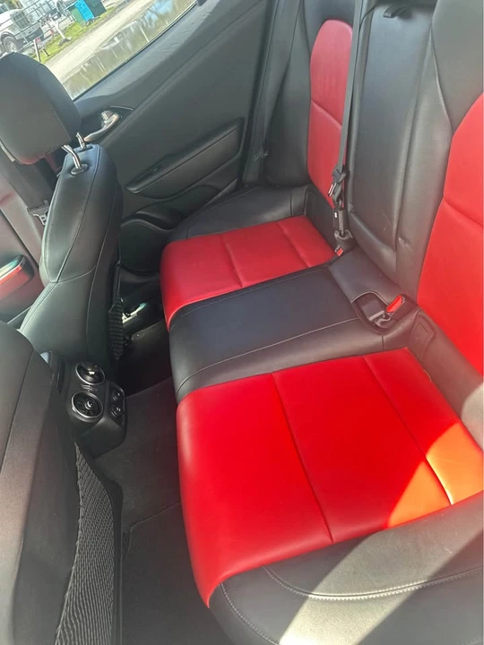 2019 Kia Stinger GT - Image 8 of 13