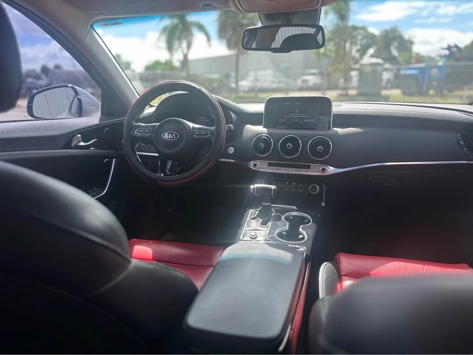 2019 Kia Stinger GT - Image 10 of 13