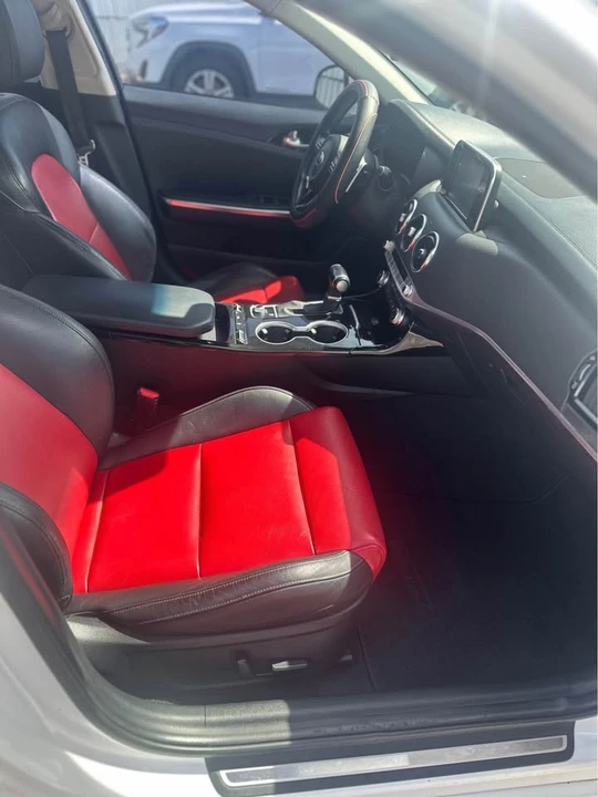 2019 Kia Stinger GT - Image 11 of 13
