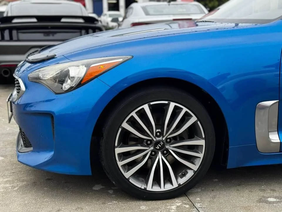 2019 Kia Stinger GT - Image 17 of 20