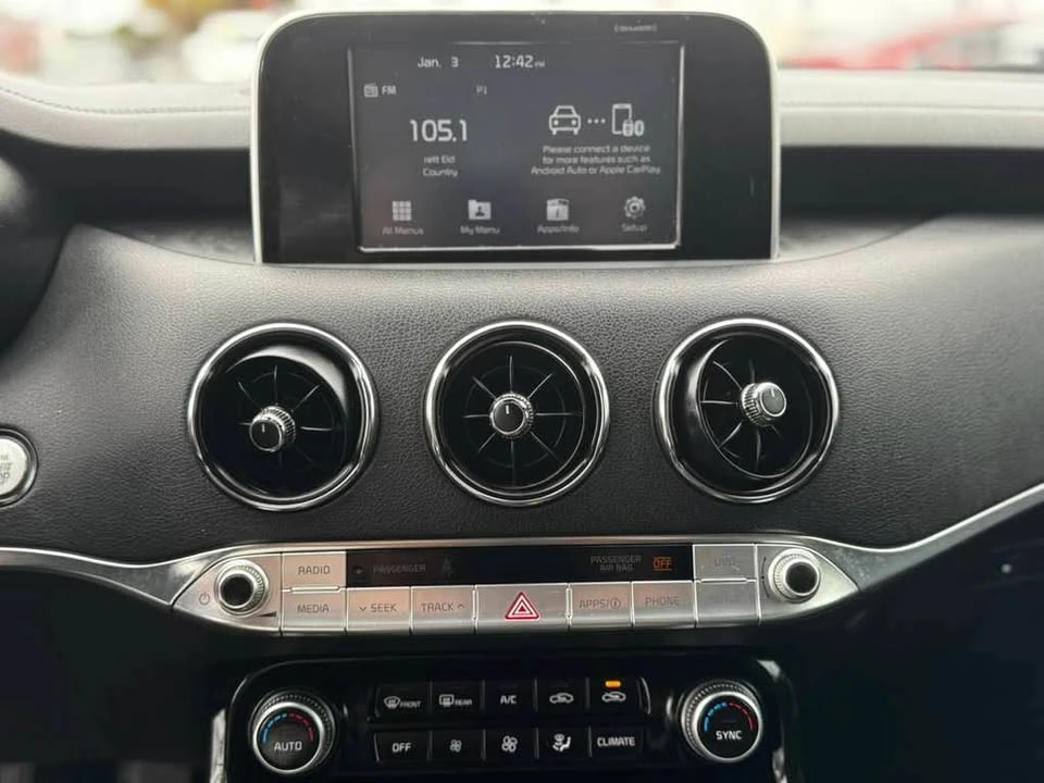 2019 Kia Stinger GT - Image 9 of 20