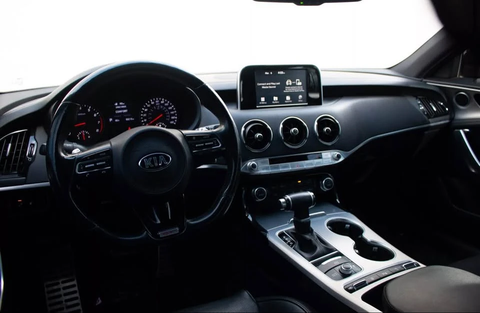 2019 Kia Stinger GT - Image 10 of 14