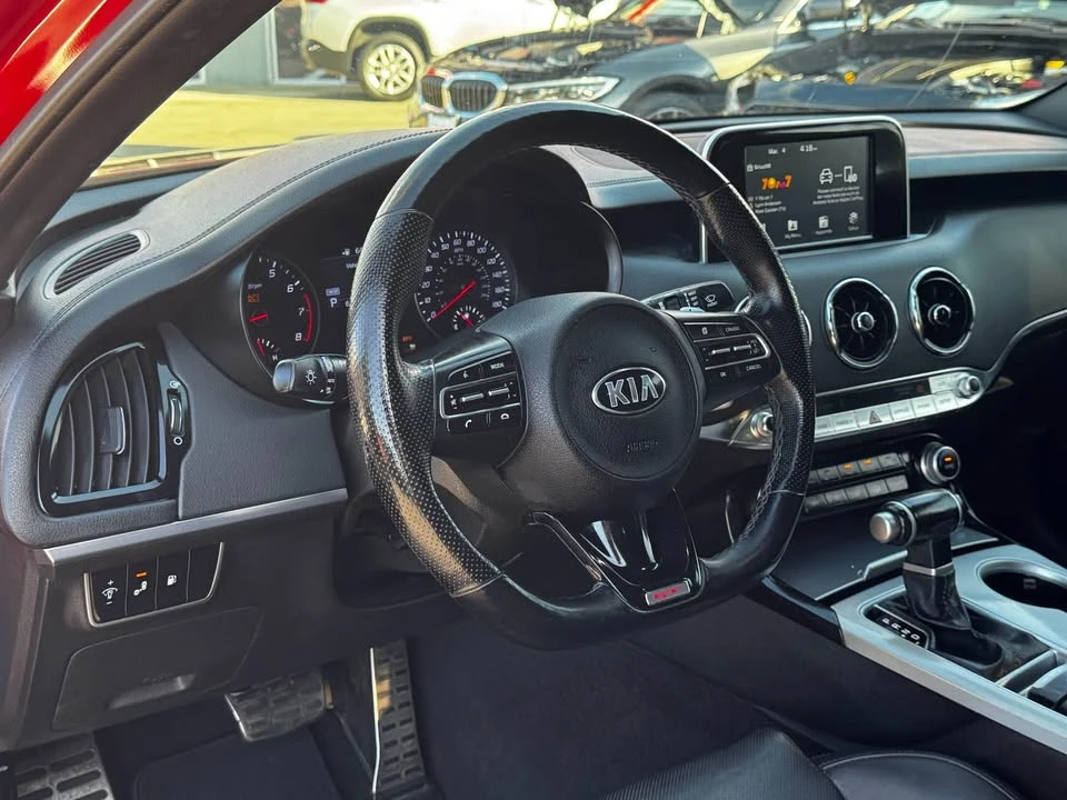 2019 Kia Stinger GT - Image 8 of 20