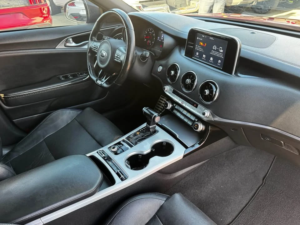 2019 Kia Stinger GT - Image 16 of 20