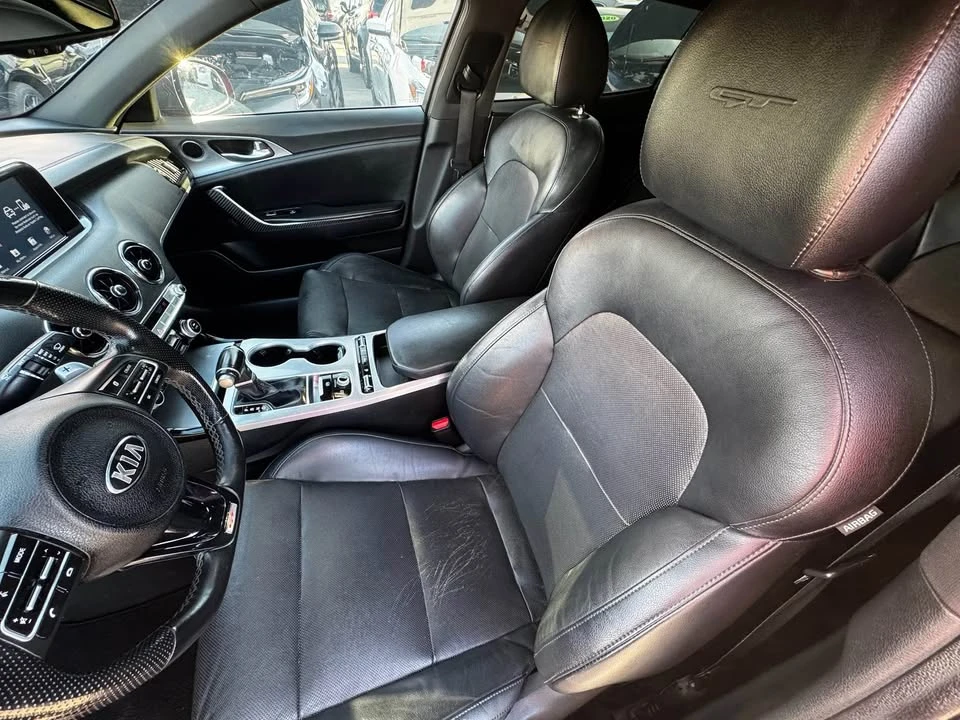 2019 Kia Stinger GT - Image 9 of 20