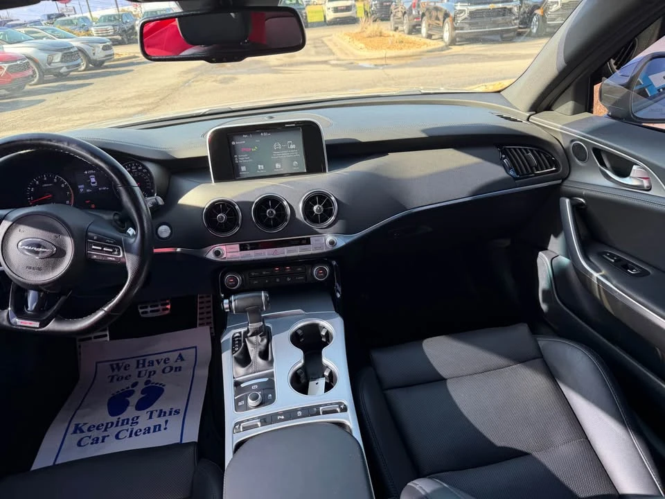 2019 Kia Stinger GT - Image 11 of 12