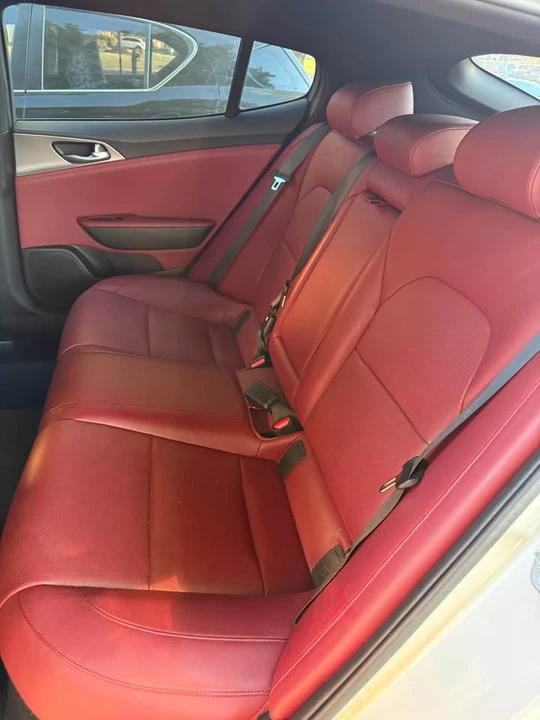 2019 Kia Stinger GT - Image 8 of 12