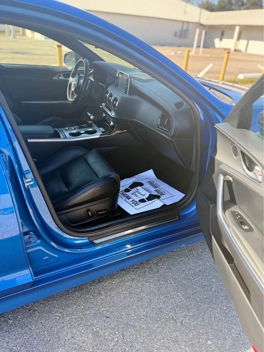 2019 Kia Stinger GT - Image 9 of 13