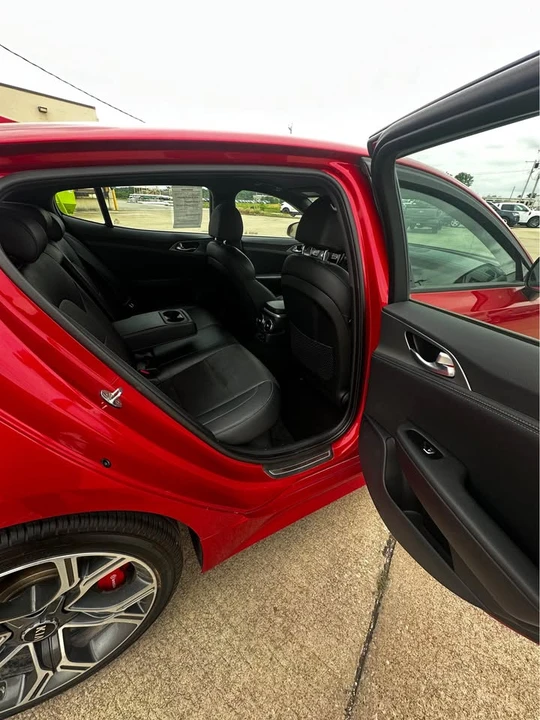 2019 Kia Stinger GT - Image 12 of 13