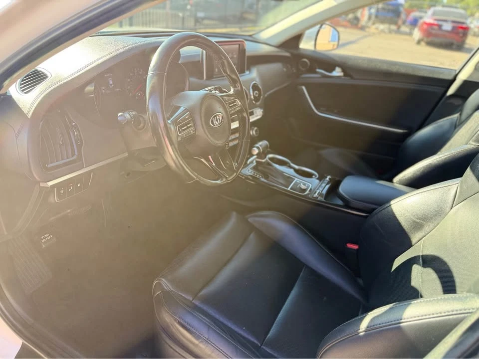2019 Kia Stinger GT - Image 9 of 13