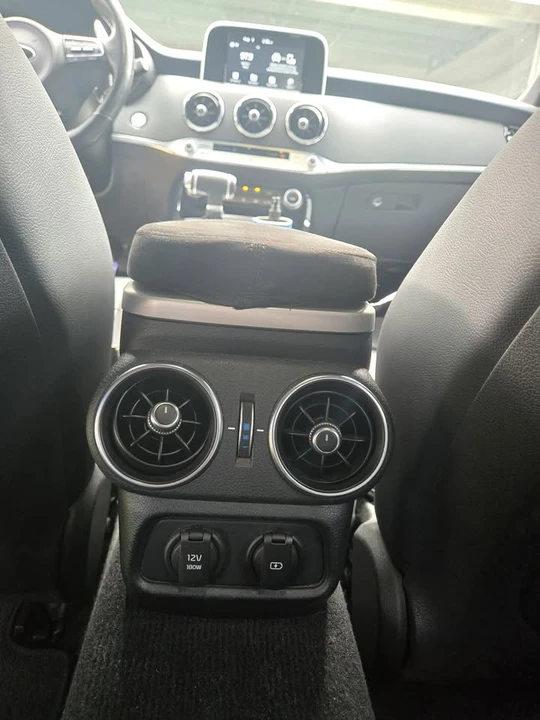 2019 Kia Stinger GT - Image 18 of 20