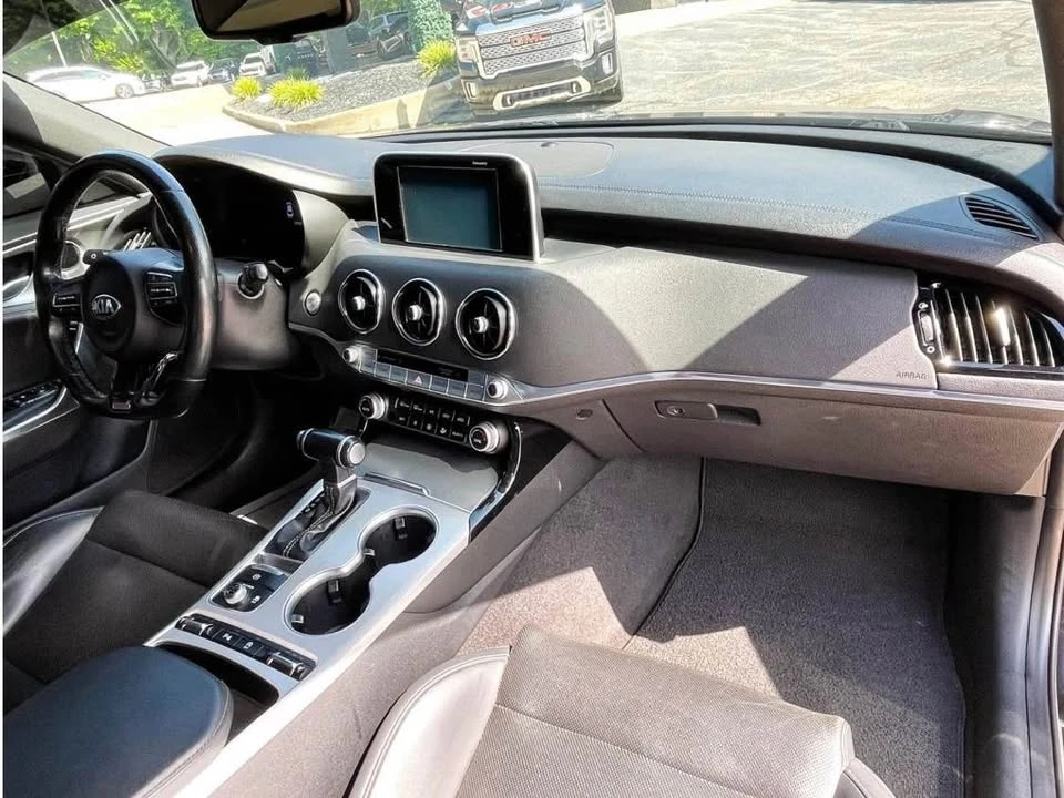 2019 Kia Stinger GT - Image 5 of 9
